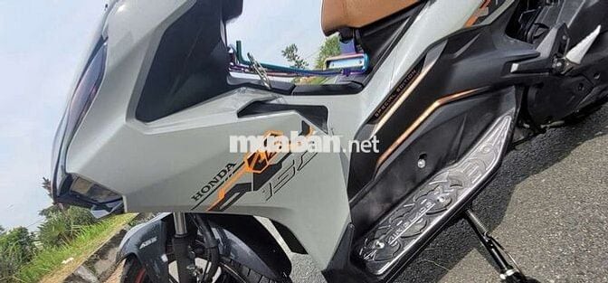 AB 150, ABS, bản đặc biệt