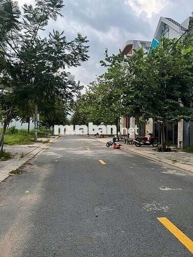 CẦN BÁN GẤP ĐẤT KDC XUYÊN Á ĐỨC HOÀ LONG AN