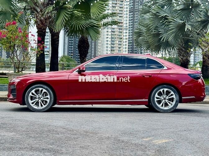 VinFast Lux A Plus 2022 - Màu đỏ - 2vkm