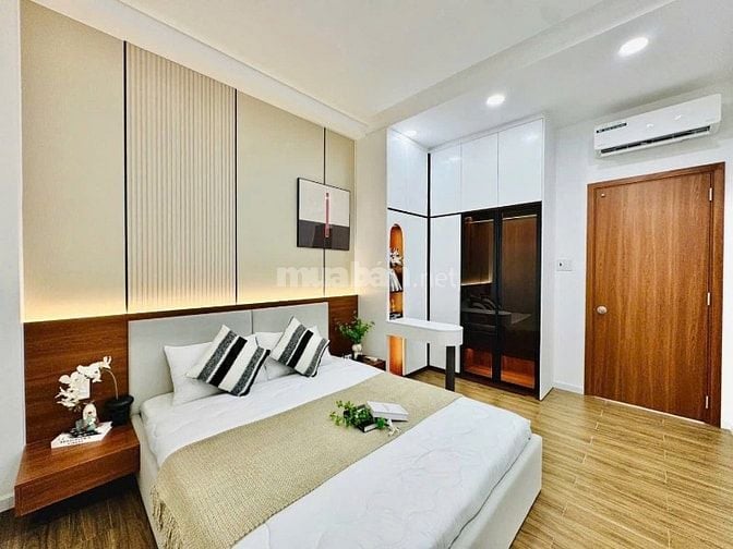 Bán nhà riêng 2tỷ350triệu 43m2 Phạm Văn Đồng P.11 Bình Thạnh 