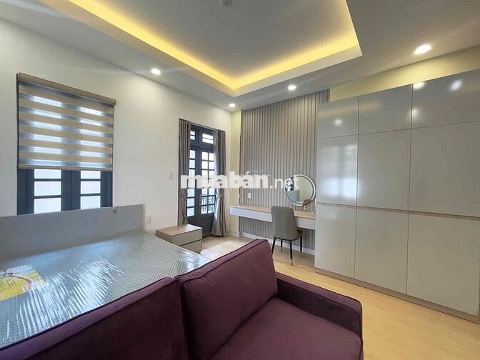 Cho Thuê Căn 1PN LỚN Ban Công Đón Gió Full Nội Thất_Thang Máy Ở Ngay