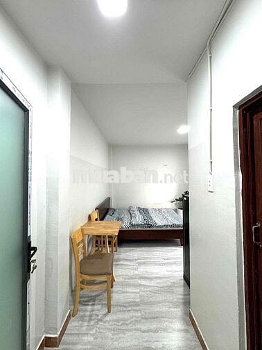 🔥CĂN HỘ DỊCH VỤ BAN CÔNG FULL NỘi THẤT GẦN ÂU CƠ, Q10, KHU TRUNG TÂM