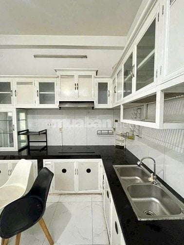 Cho thuê nhà hẻm xe hơi gần Bv thủ đức,/đs 16,p.Linh Trung TĐ giá 9tr