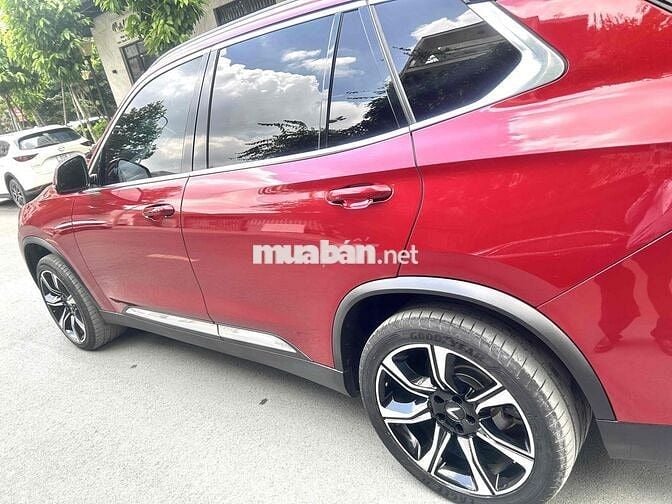 vinfast lux sa2.0 năm 2019 màu đỏ, đã qua sử dụng