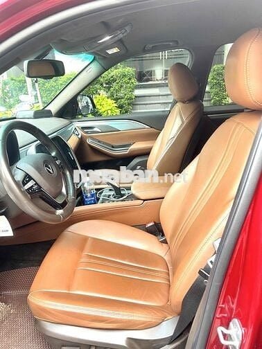 vinfast lux sa2.0 năm 2019 màu đỏ, đã qua sử dụng