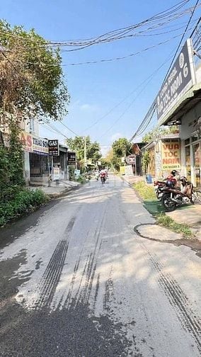 Bán Nhà Của Ông Bà để về với con cháu. 150m2- Sổ hồng riêng 890tr