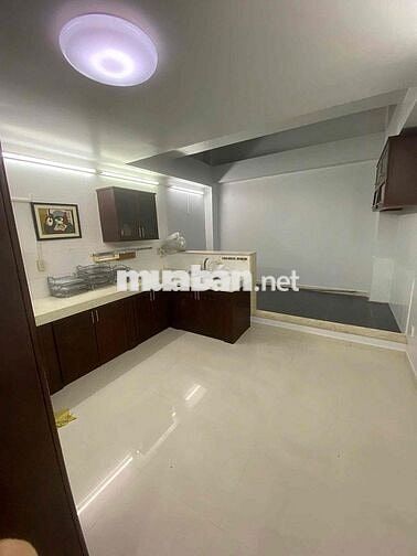 Mặt tiền Trần Quý Khoách, Phường Tân Định, Quận 1 (3 lầu 6PN)