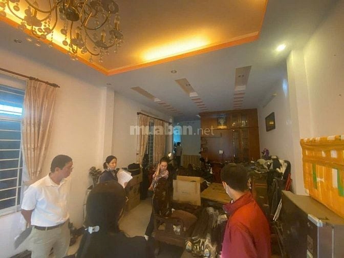 Bán nhà đường 328 Cao Lỗ P4Q8. 6x20m 3 lầu