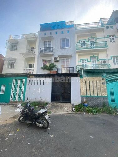 Bán nhà đường 328 Cao Lỗ P4Q8. 6x20m 3 lầu