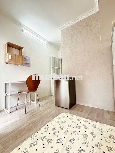 Studio Ban Công sạch đẹp cho thuê ngay Đại Học Sài Gòn Q1