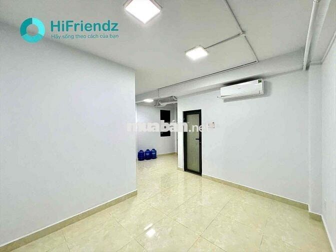 Cho thuê phòng sẵn kệ bếp máy lanhn cửa sổ trời qua Q5 2p đi xe