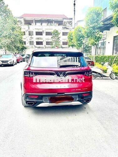 vinfast lux sa2.0 năm 2019 màu đỏ, đã qua sử dụng