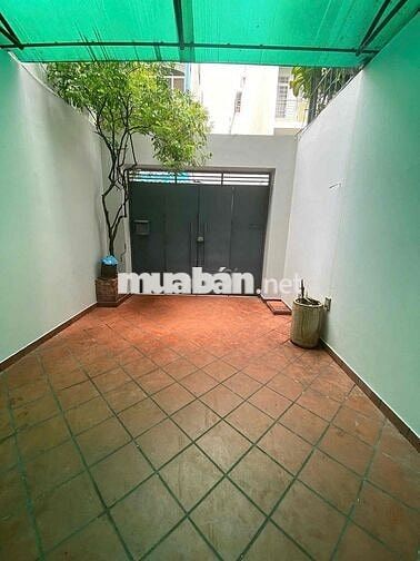 Mặt tiền Trần Quý Khoách, Phường Tân Định, Quận 1 (3 lầu 6PN)