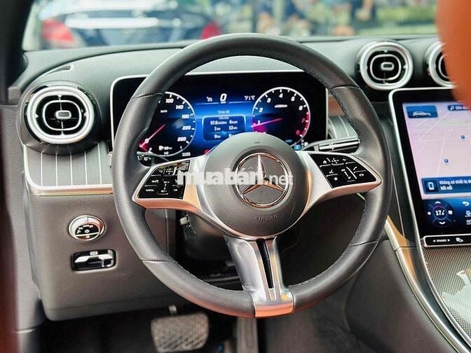 MERCEDES-BENZ GLC 200 4MATIC Mẫu mới 2023