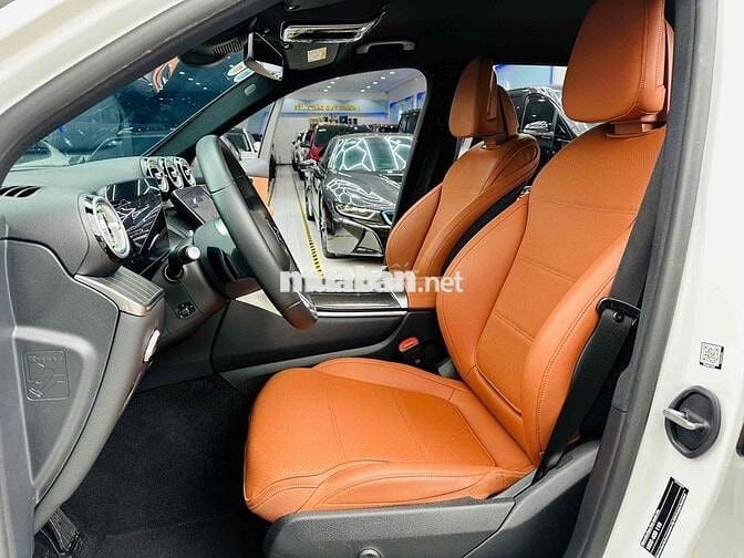 MERCEDES-BENZ GLC 200 4MATIC Mẫu mới 2023