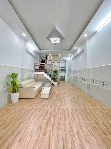 14. Bán nhà đẹp đường 26/3 cách Aoen 500m 3 tầng 40m2 giá 4,75 tỷ TL