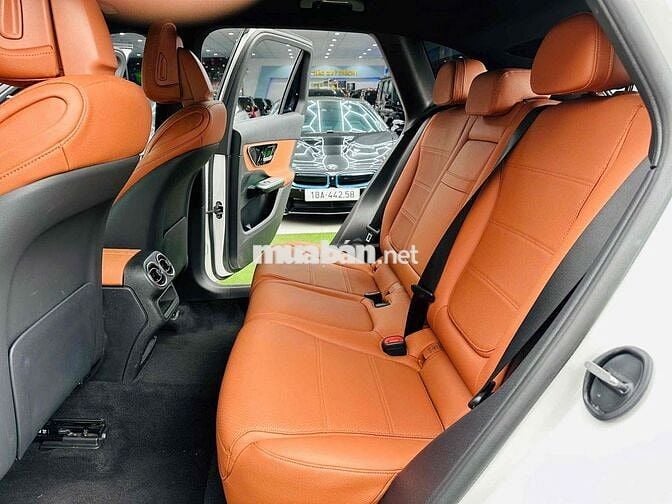 MERCEDES-BENZ GLC 200 4MATIC Mẫu mới 2023