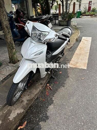 Cần ra đi con vợ