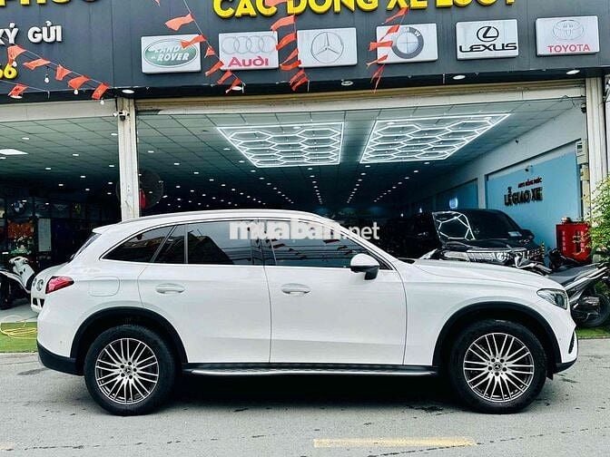 MERCEDES-BENZ GLC 200 4MATIC Mẫu mới 2023