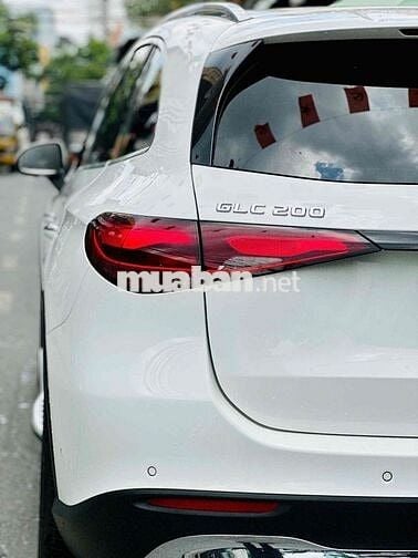 MERCEDES-BENZ GLC 200 4MATIC Mẫu mới 2023