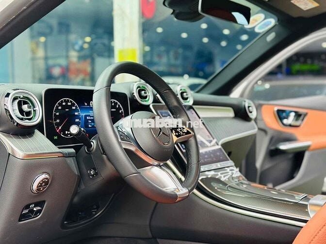 MERCEDES-BENZ GLC 200 4MATIC Mẫu mới 2023