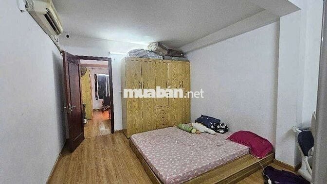 Tập thể tầng 2 thanh xuân bắc. 70M. 2 ngủ 2 wc. Nhà đẹp ở ngay.