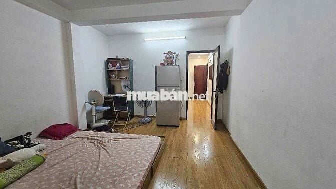 Tập thể tầng 2 thanh xuân bắc. 70M. 2 ngủ 2 wc. Nhà đẹp ở ngay.