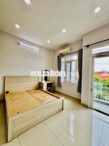 Cho Thuê Nhà Mới Tinh DT 4x18 1Trệt 2Lầu 3Pn 3Wc Sân Thượng Ôtô Đậu