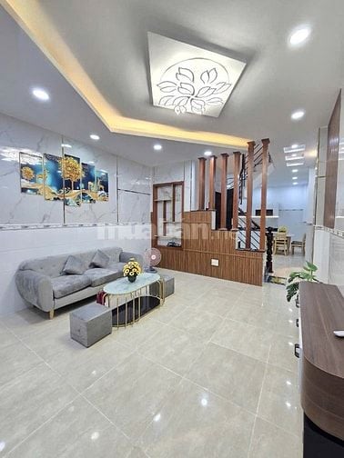 Nhà chính chủ.. Nhà 3 Tầng, HXH 4x16m, 4 Pn, Giá 4,84 Tỷ.