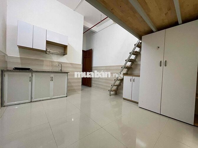 cho thuê phòng nội thất cơ bản,ban công