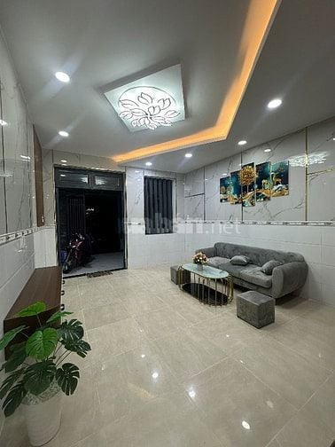 Nhà chính chủ.. Nhà 3 Tầng, HXH 4x16m, 4 Pn, Giá 4,84 Tỷ.