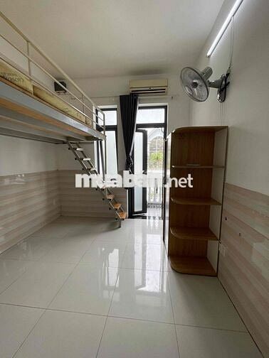 cho thuê phòng nội thất cơ bản,ban công