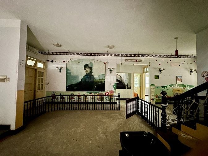 cho thuê biệt thự sân vườn 40/ Nguyễn Văn Đậu, phường 5,  Phú Nhuận