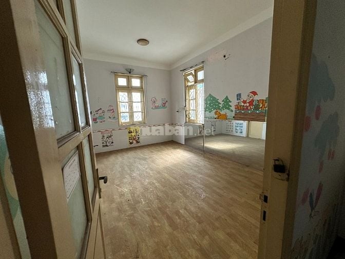 cho thuê biệt thự sân vườn 40/ Nguyễn Văn Đậu, phường 5,  Phú Nhuận