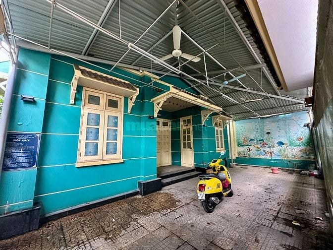 cho thuê biệt thự sân vườn 40/ Nguyễn Văn Đậu, phường 5,  Phú Nhuận