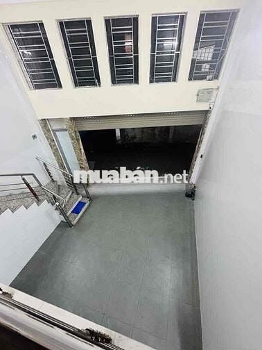 Còn sót lại *** một Anh hàng xóm Vinhomes ngõ ô tô ngủ trong nhà