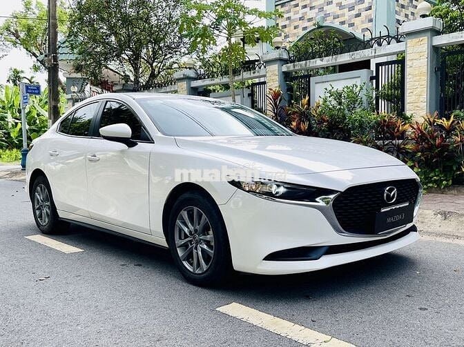 Mazda 3 2022 1.5L Deluxe - 33000 km