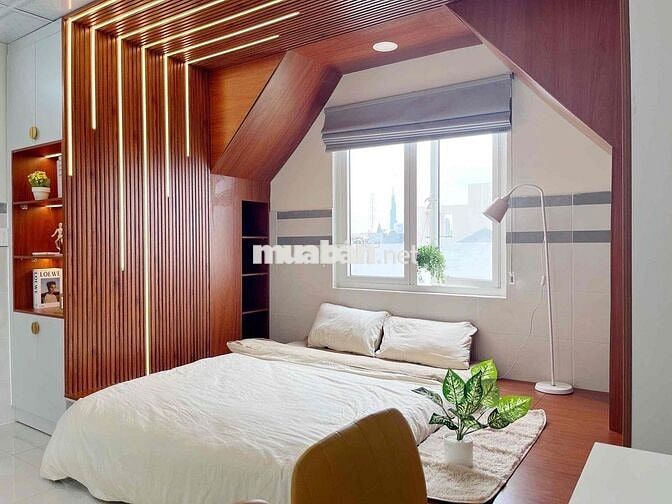 CHO THUÊ CĂN HỘ MỚI BAN CÔNG XA BẾP_ THANG MÁY_ NGAY NGÃ TƯ PHÚ NHUẬN