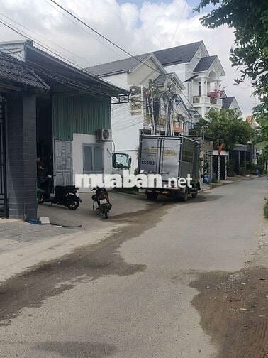 Bán nhà 820tr Dt 40m đường Tân Phước Khánh 30 tân uyên bình dương