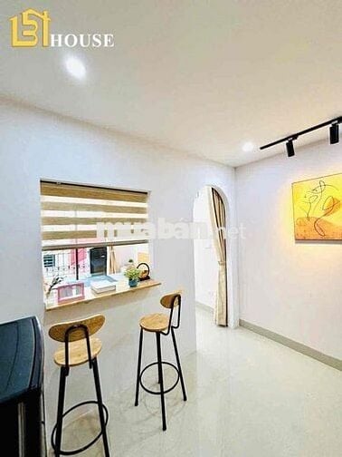 1PN BAN CÔNG MỚI XÂY, NỘI THẤT MỚI NGAY CHỢ BÀ CHIỂU