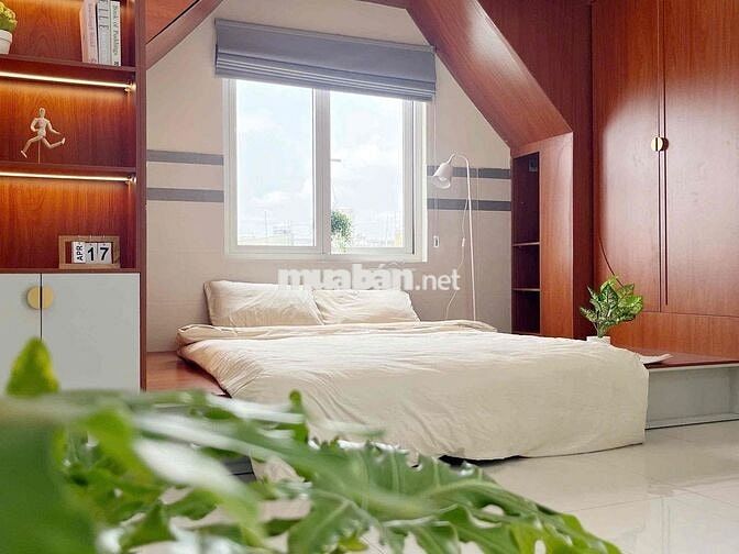 CHO THUÊ CĂN HỘ MỚI BAN CÔNG XA BẾP_ THANG MÁY_ NGAY NGÃ TƯ PHÚ NHUẬN