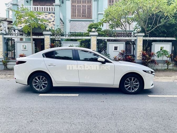 Mazda 3 2022 1.5L Deluxe - 33000 km