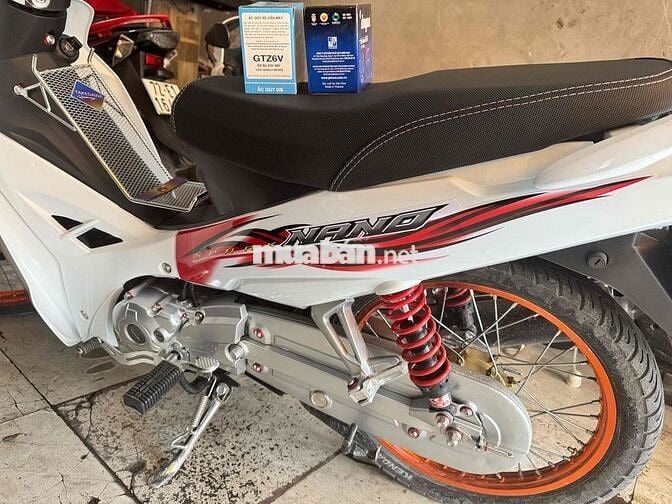 sirus lên kiểng keng