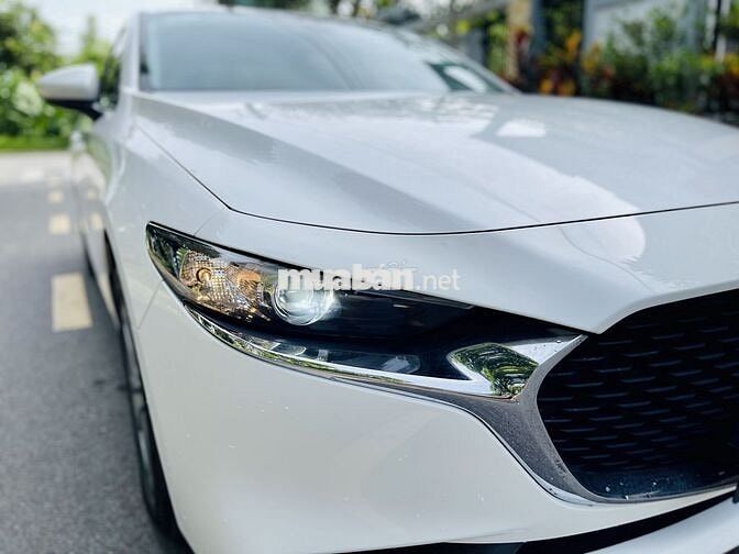 Mazda 3 2022 1.5L Deluxe - 33000 km