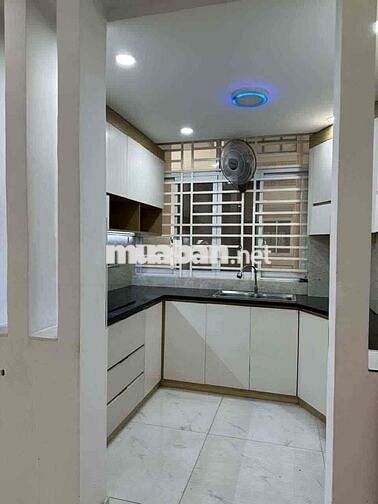 cần bán căn amber full nội thất