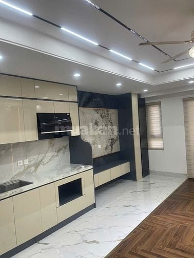 Bán nhà ngõ 204 đường Trung Hòa- Cầu Giấy, 6 tầng thang máy, lô góc