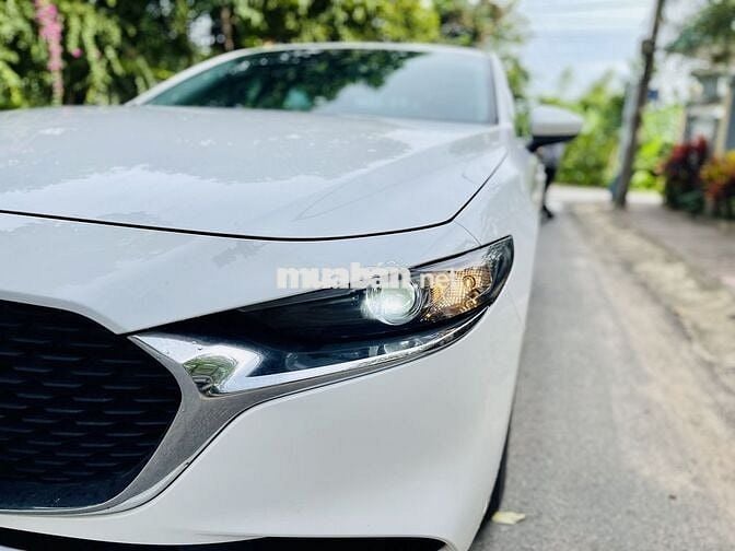 Mazda 3 2022 1.5L Deluxe - 33000 km