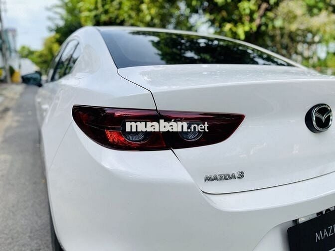 Mazda 3 2022 1.5L Deluxe - 33000 km