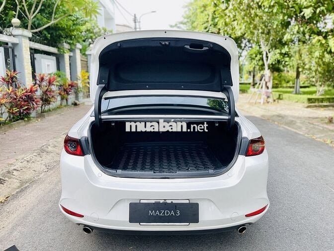Mazda 3 2022 1.5L Deluxe - 33000 km