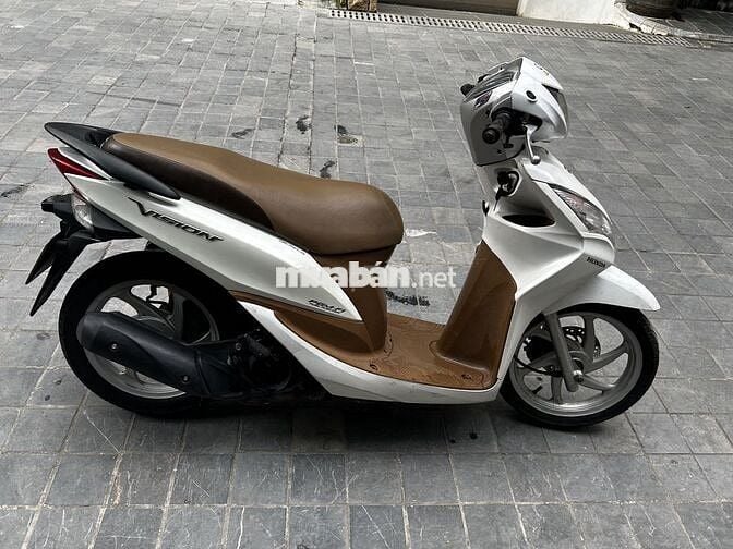 Honda Vision biển tam hoa